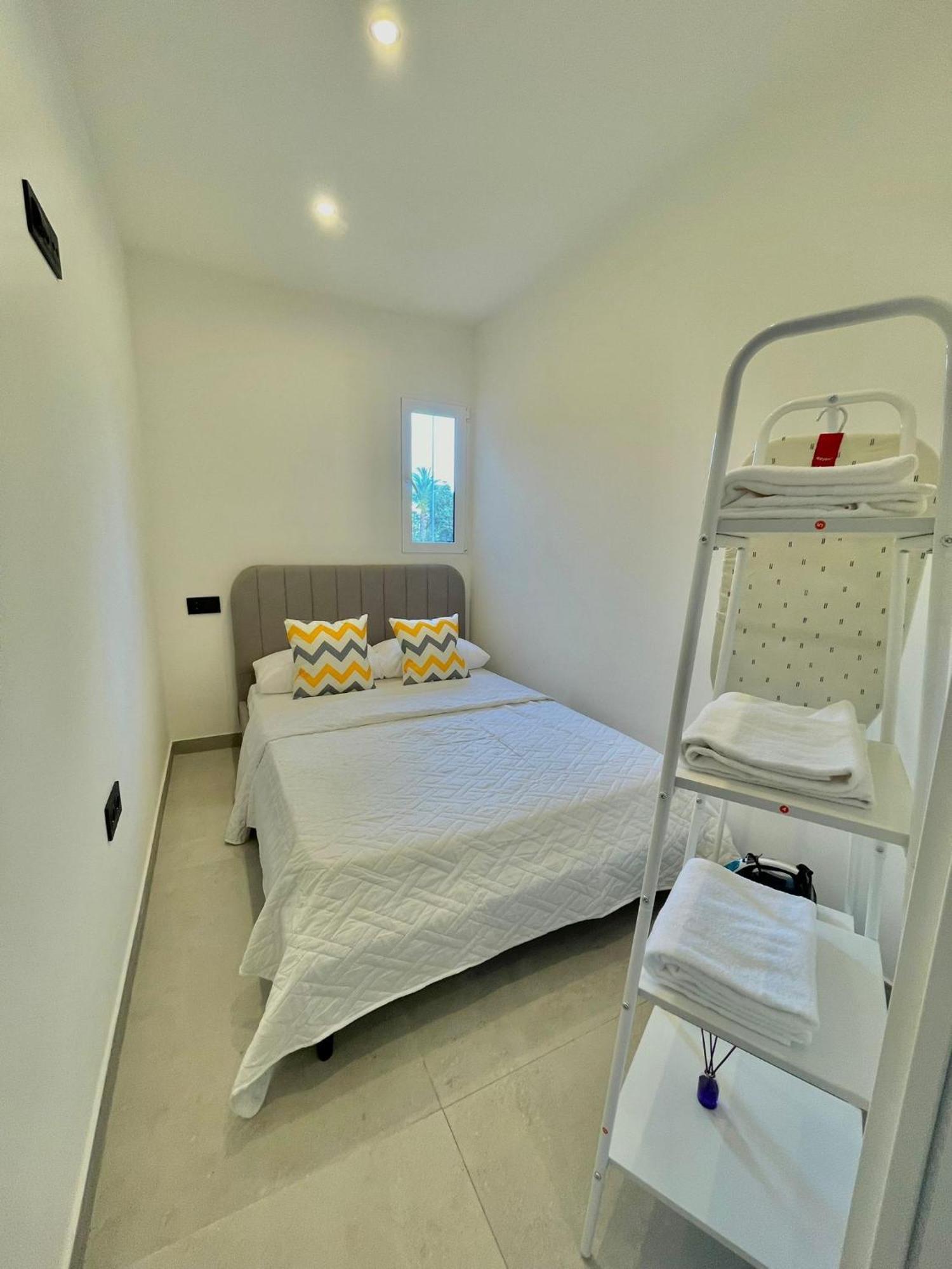 Palm Beach Rentals Аликанте Екстериор снимка